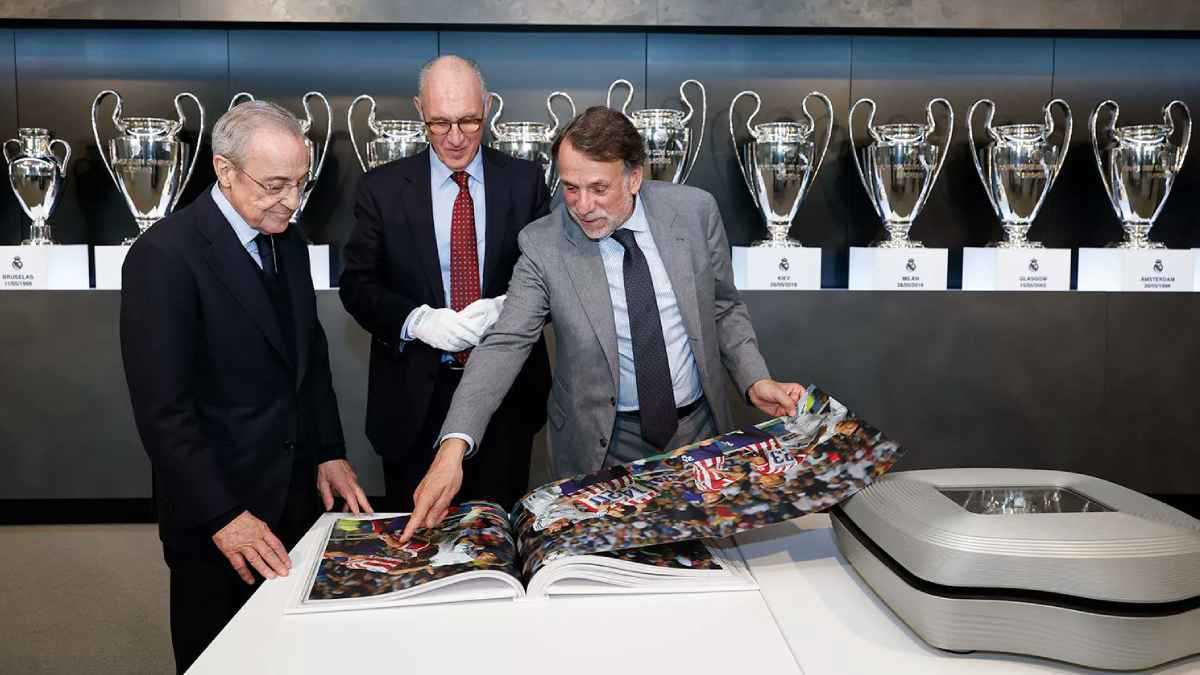 قلب أبيض.. ما قصة الإصدار المحدود لكتاب ريال مدريد؟