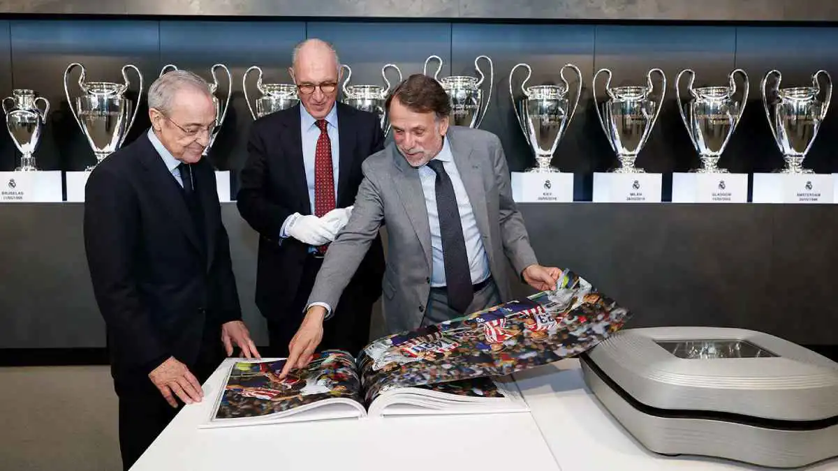 قلب أبيض.. ما قصة الإصدار المحدود لكتاب ريال مدريد؟