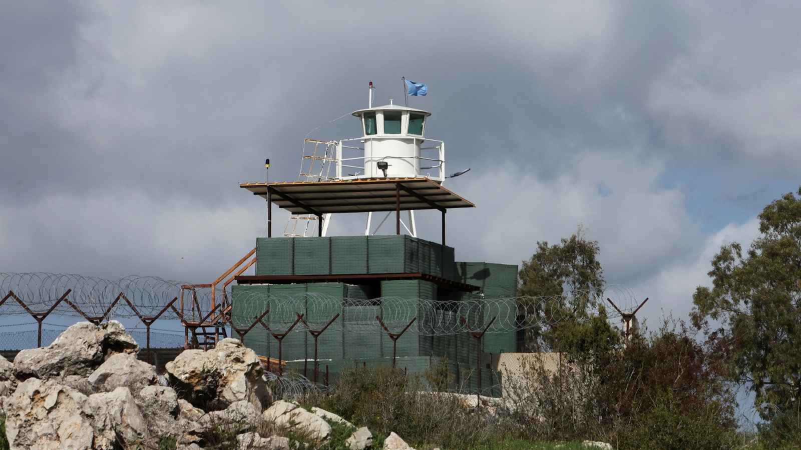 اعتداء جديد.. إسرائيل تهدم برج مراقبة تابع لـ"اليونيفيل"