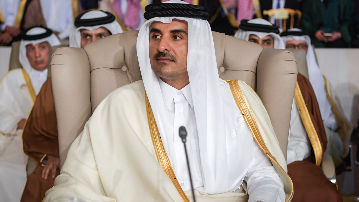 أمير قطر يحضر القمة الخليجية في السعودية غدا الثلاثاء