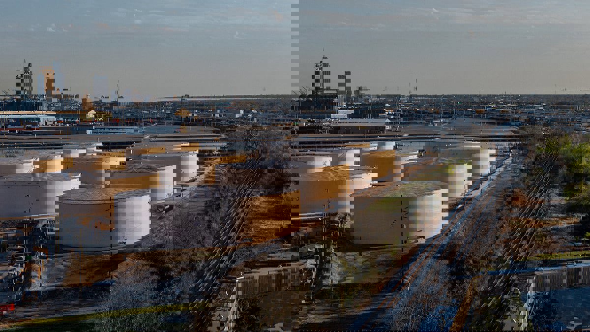 تراجع أسعار النفط بسبب عمليات جني أرباح