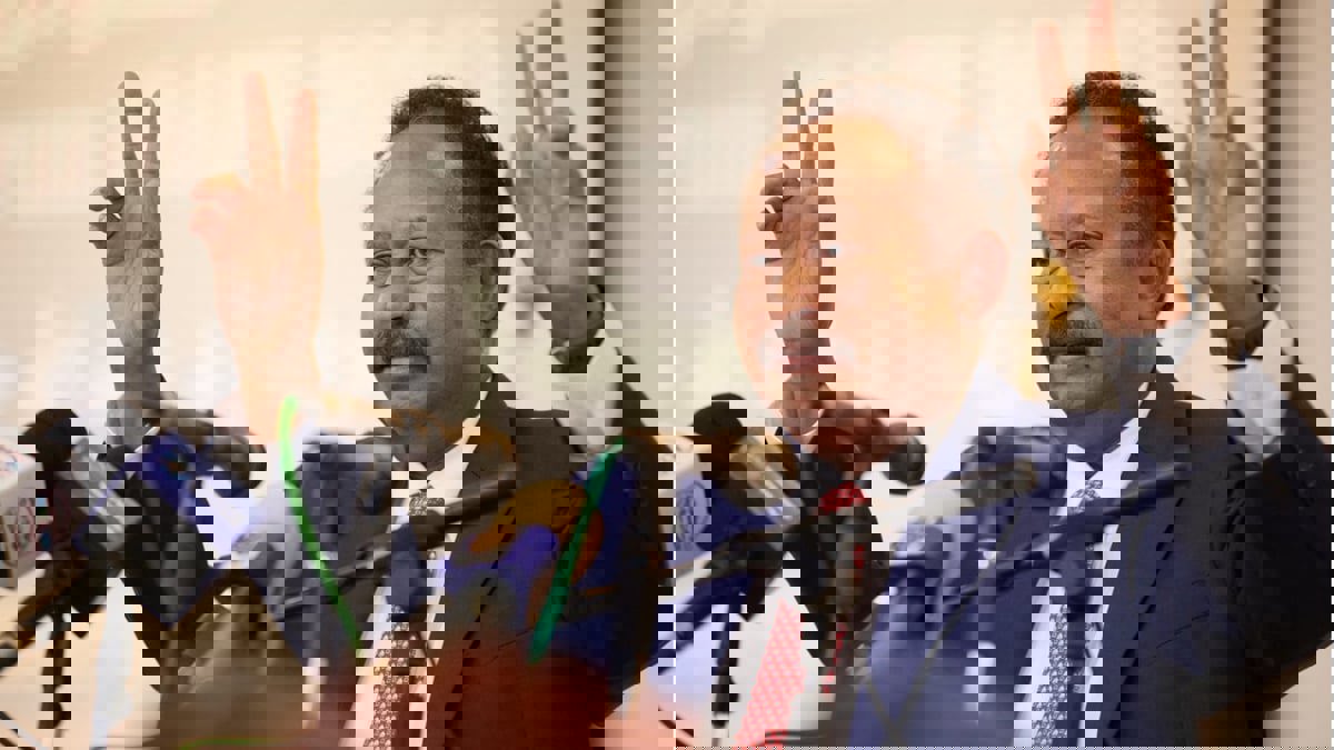 عبدالله حمدوك.. "الطفل الفقير" الذي أصبح زعيما في السودان (فيديو إرم)