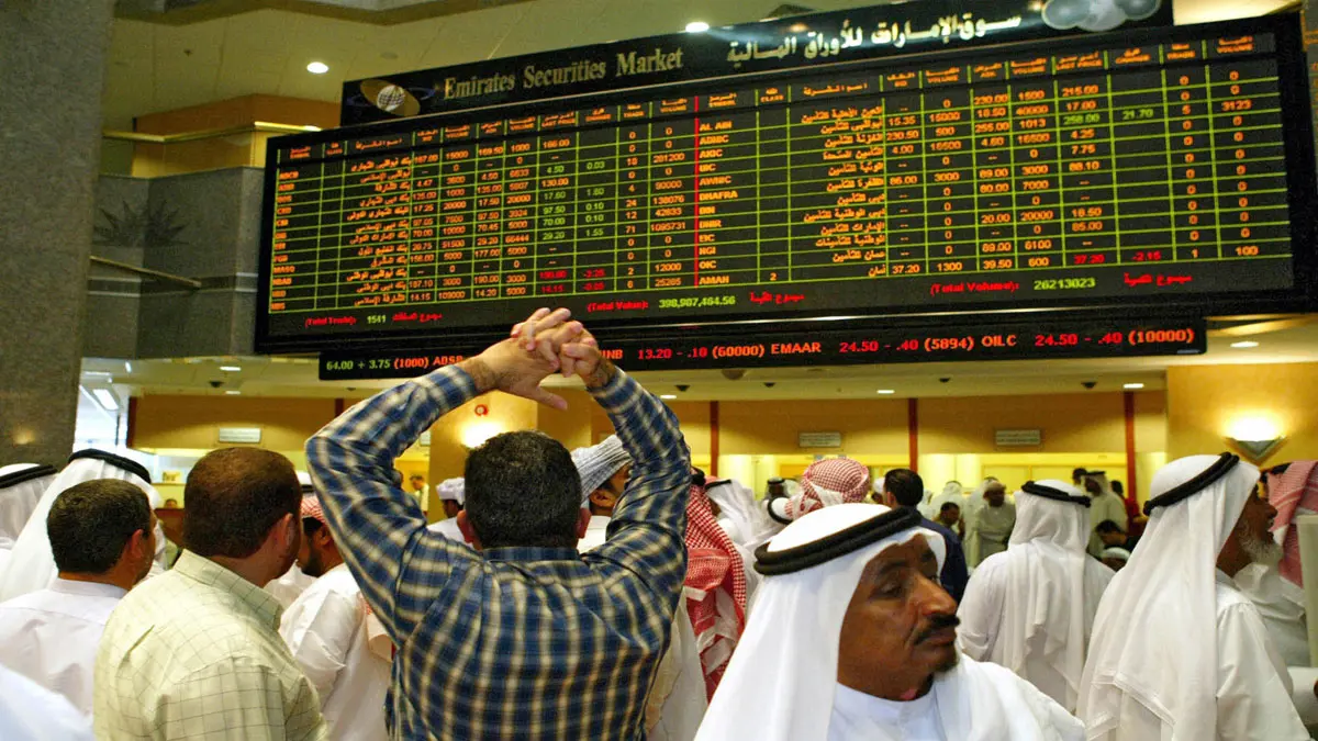 بورصات الخليج.. تراجع وخسائر محدودة رغم هبوط برنت إلى 50 دولارًا