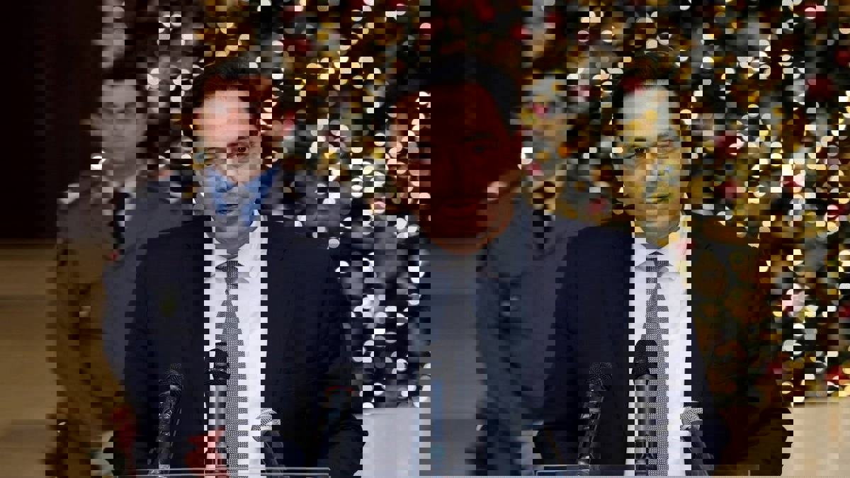 حسان دياب: إعفاء محافظ مصرف لبنان المركزي غير وارد حاليا