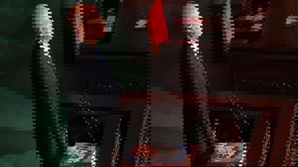 نشطاء يتهمون نائبين تونسيين بالإساءة للرئيس قيس سعيد (صور)