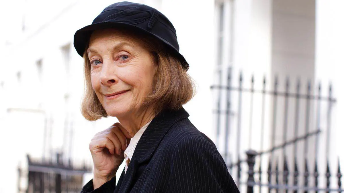 رحيل الممثلة البريطانية جين مارش عن عمر 90 عاما