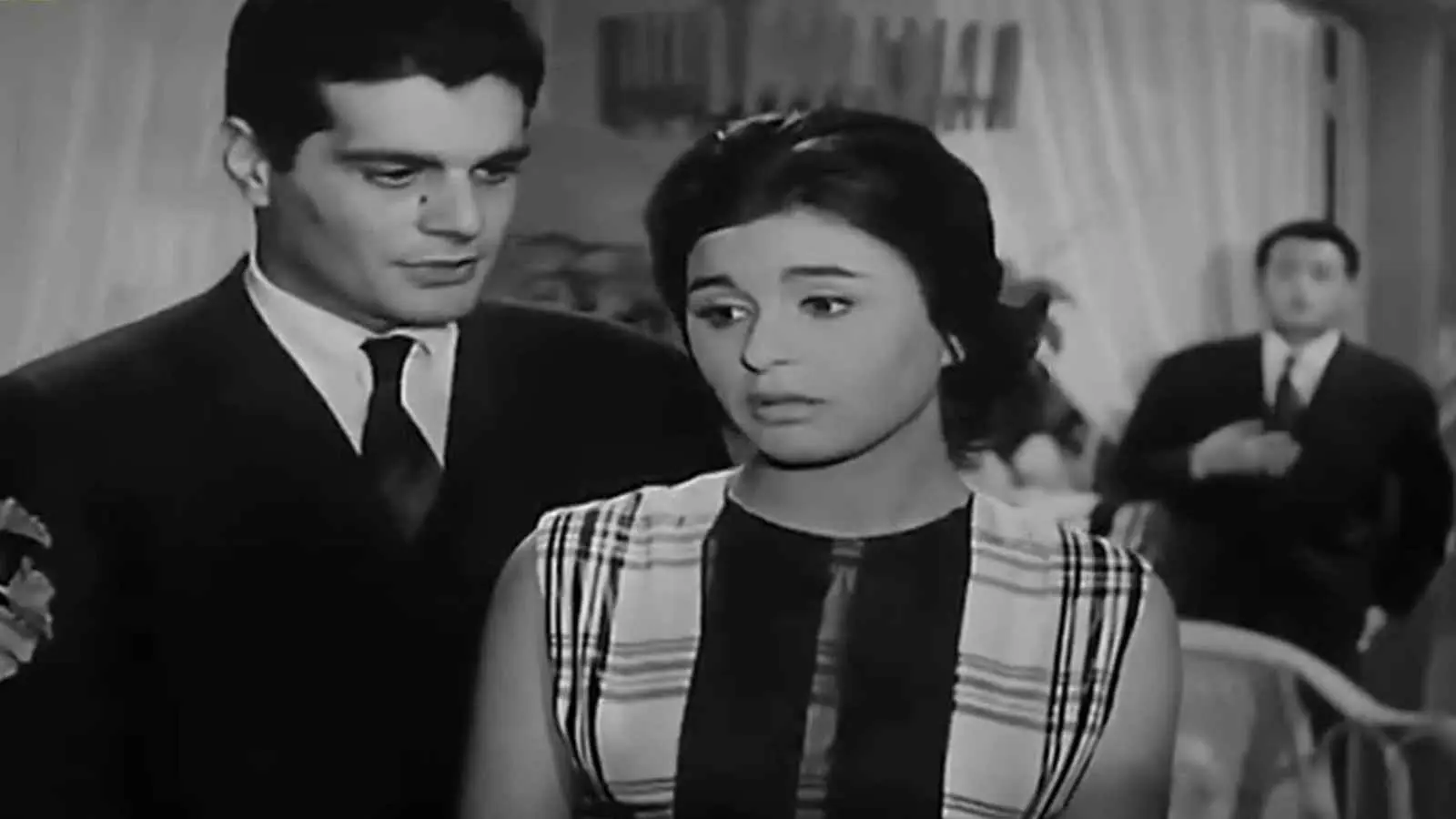 أحمد سعد يعيد تقديم فيلم "إشاعة حب" لعمر الشريف‎