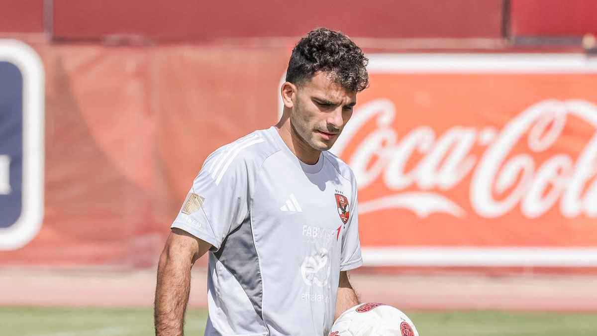 سخر من خوان ألفينا.. رسالة نارية من صديق زيزو بعد خسارة الزمالك (صورة)