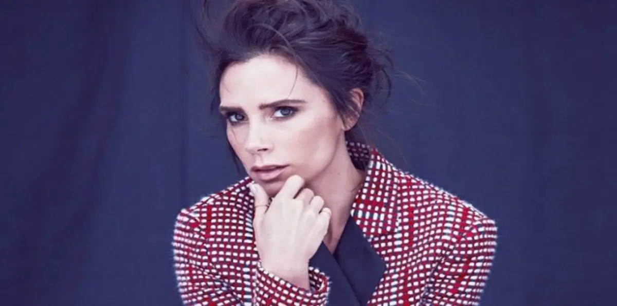 ماذا فعل “الفوتوشوب” بفيكتوريا بيكهام؟