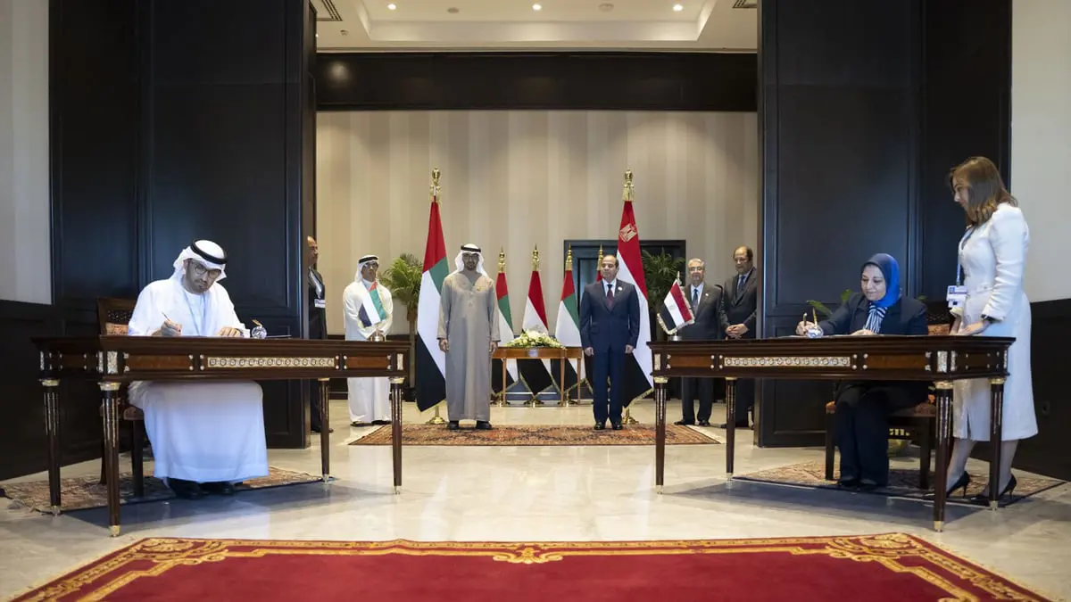 محمد بن زايد يعلن توقيع اتفاقية لإنشاء أحد أكبر مشاريع طاقة الرياح في مصر
