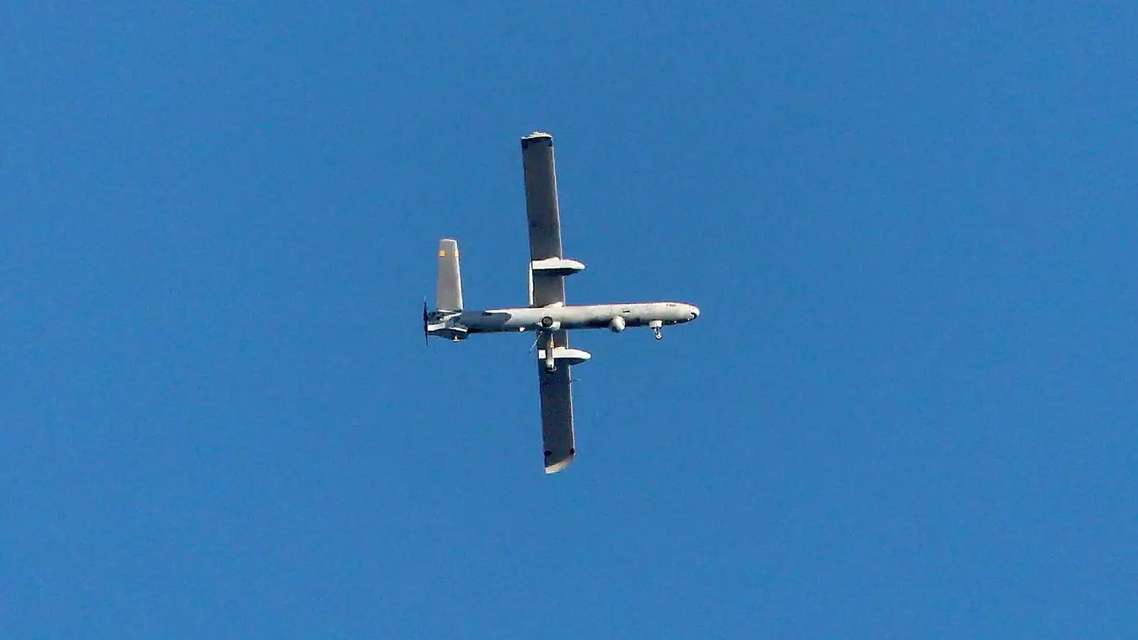 مقتل طفلة بسقوط طائرة مسيّرة إسرائيلية جنوبي إيران