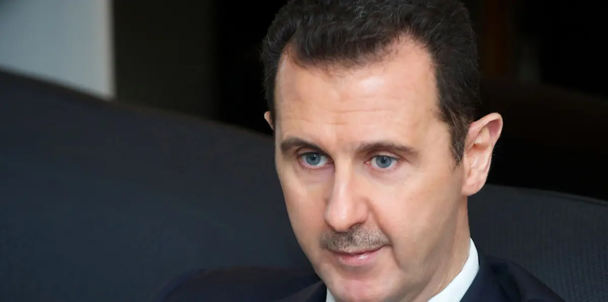 من حماة.. الأسد يؤدي صلاة العيد بعيدًا عن دمشق للمرة الأولى منذ بدء "الثورة" (فيديو)