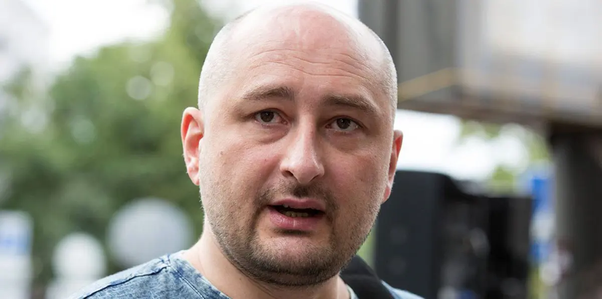 مفاجأة..  الصحفي الروسي المنشق على قيد الحياة رغم تقارير عن مقتله في أوكرانيا‎