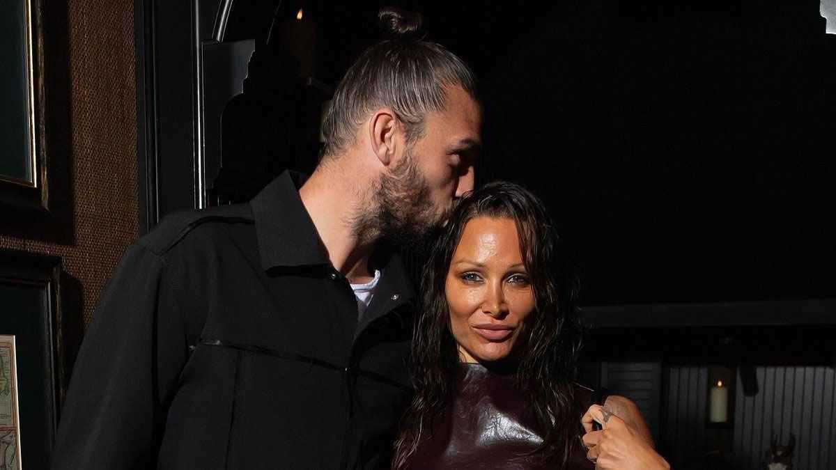 سئم منها.. نجم ليفربول السابق يكشف سر انفصاله عن صديقته