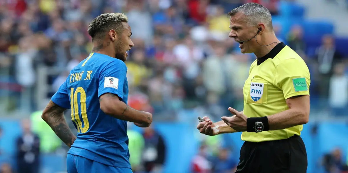 مباراة البرازيل وكوستاريكا.. تقنية الفيديو تحرم نيمار من ركلة جزاء (فيديو)