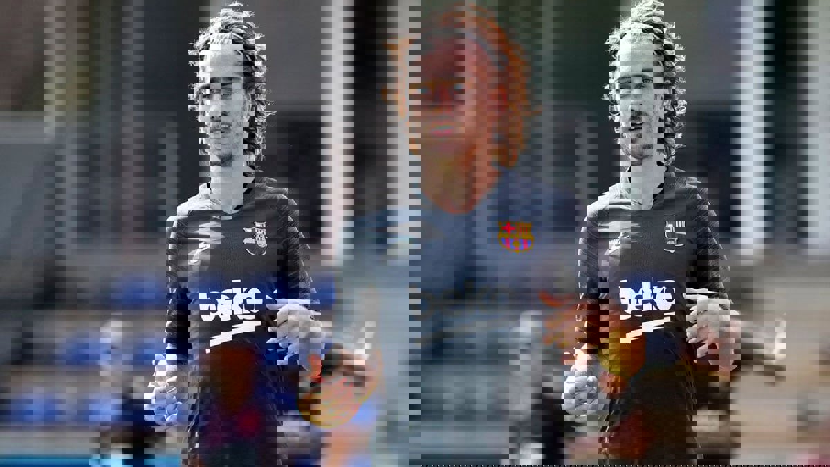 غريزمان يتحدث عن علاقته بميسي وحلم التتويج بدوري أبطال أوروبا مع برشلونة