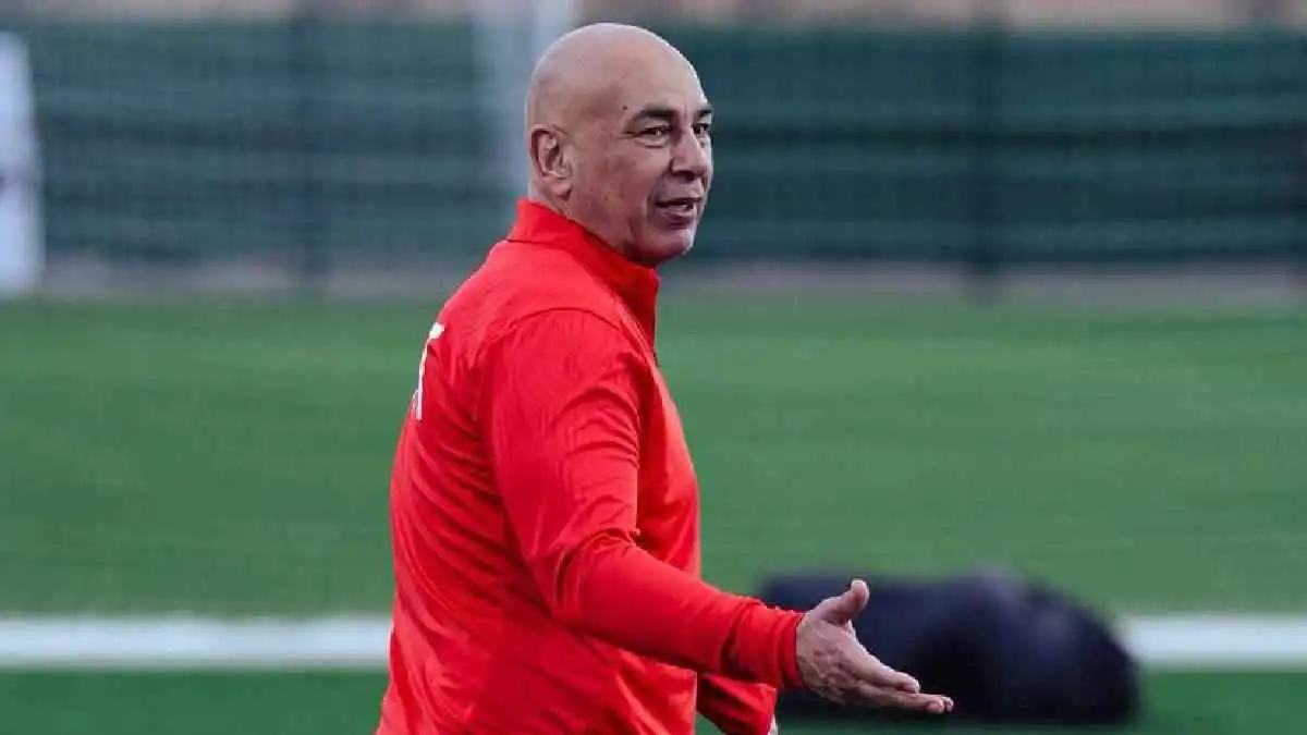 بسبب التشكيل.. حسام حسن يوجه تحذيراً للاعبي منتخب مصر قبل لقاء بنين