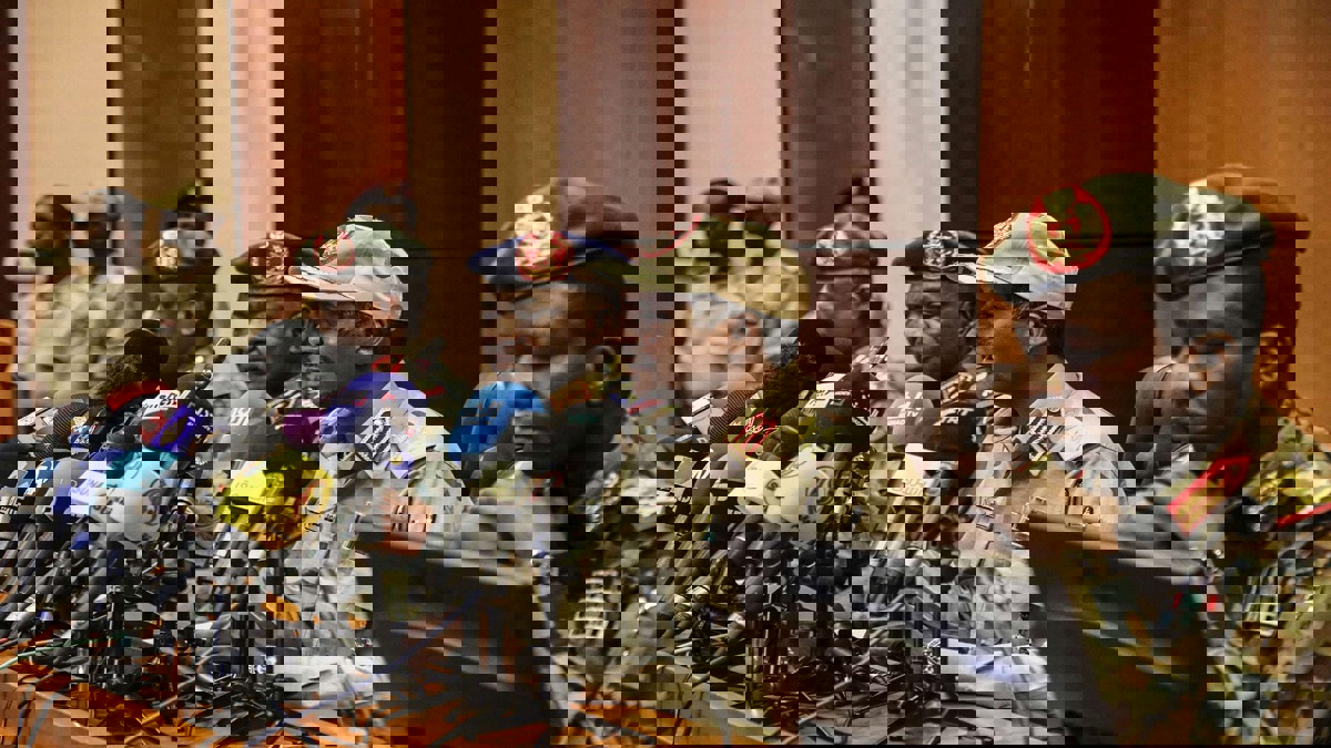 "العسكري السوداني" يختار البرهان وحميدتي لعضوية المجلس السيادي