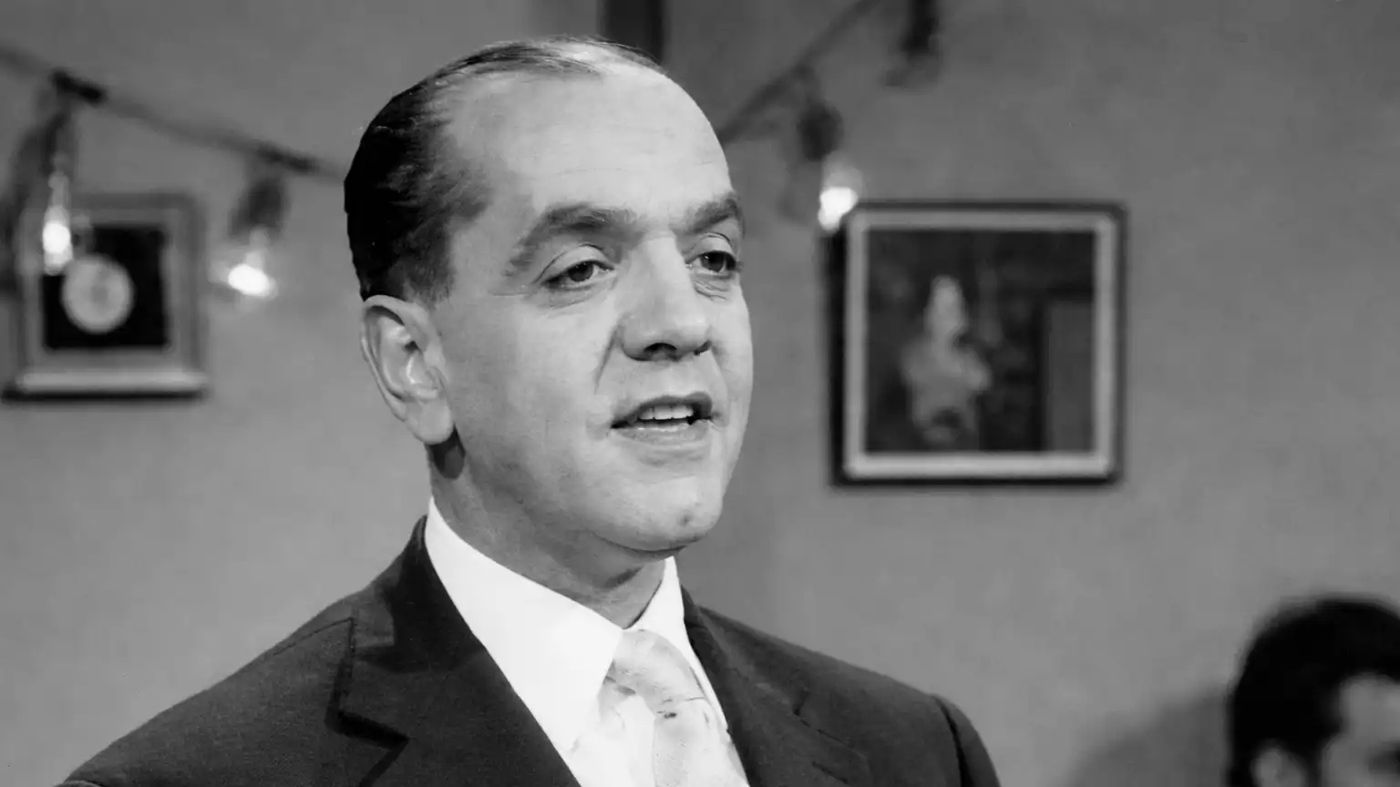 صاحب "رمضان جانا".. سيارة محمد عبد المطلب النادرة للبيع (صور)