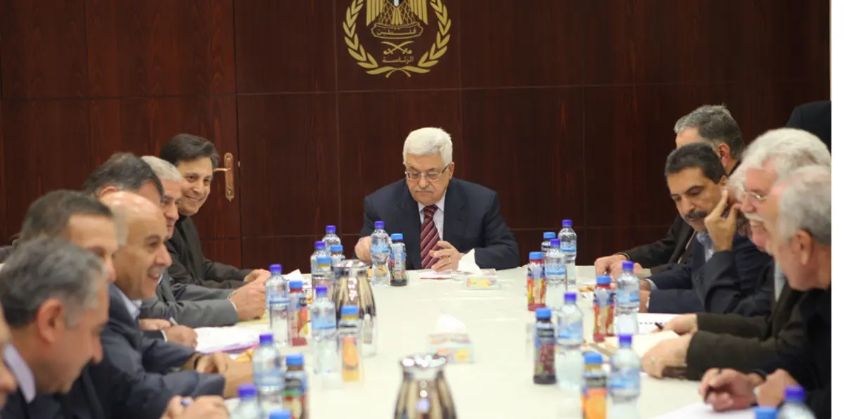 الحبس لكل من ينتقد السلطة الفلسطينية في مواقع التواصل الاجتماعي