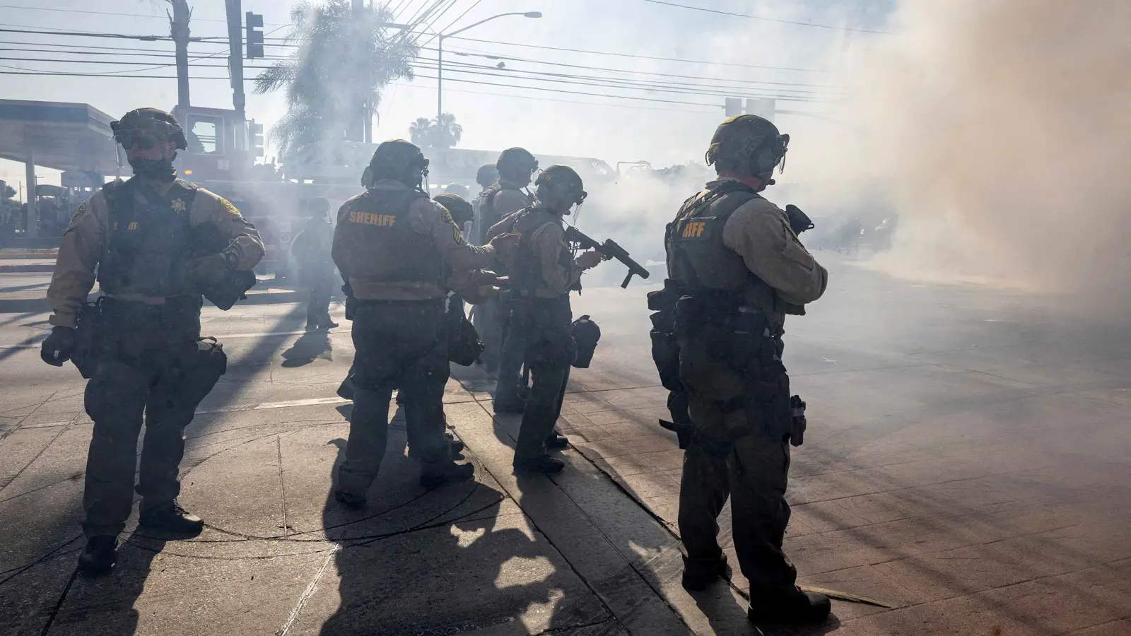 إدارة الهجرة الأمريكية تعتزم نشر فرق تدخل في "مدن ديمقراطية"