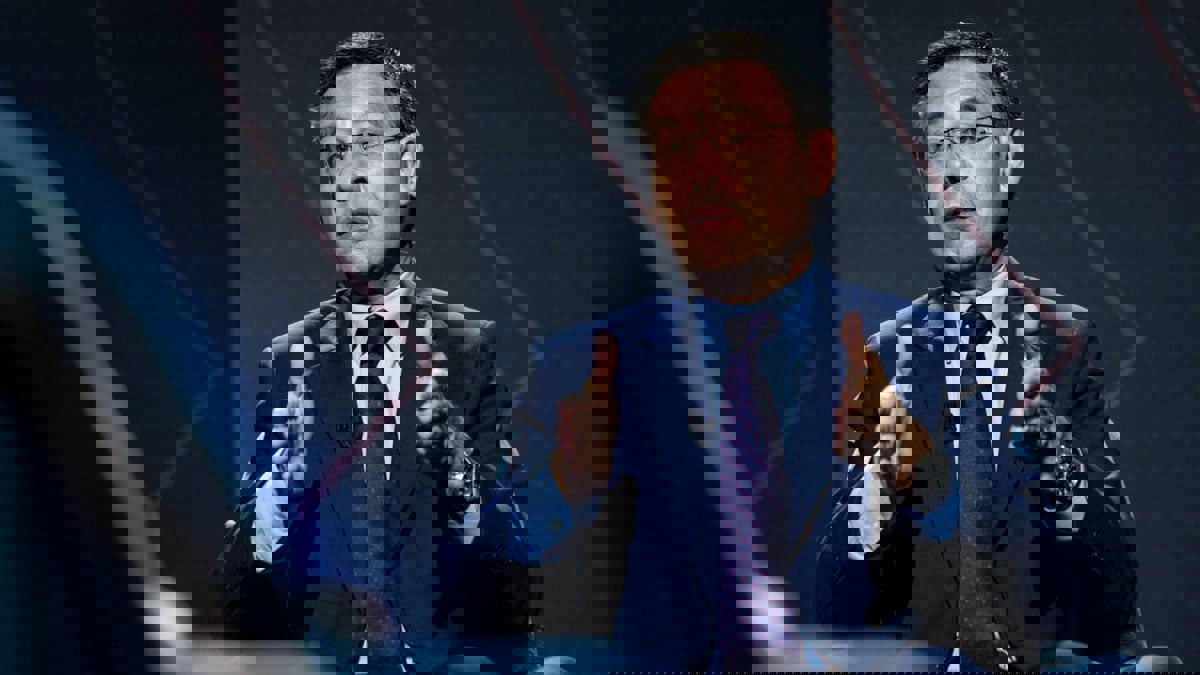 رئيس برشلونة يتحدث عن.. مستقبل سيتين وغضب ميسي وضم نيمار ومارتينيز