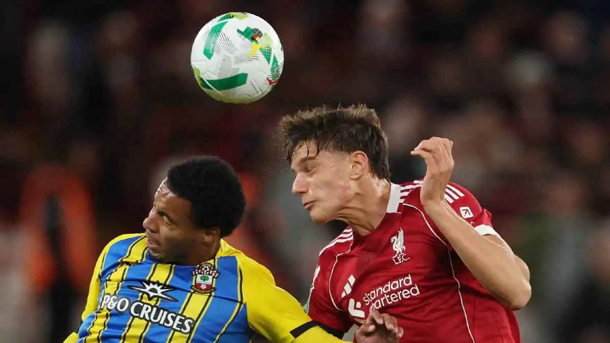 جيوفاني ليوني في مباراة ليفربول وساوثامبتون