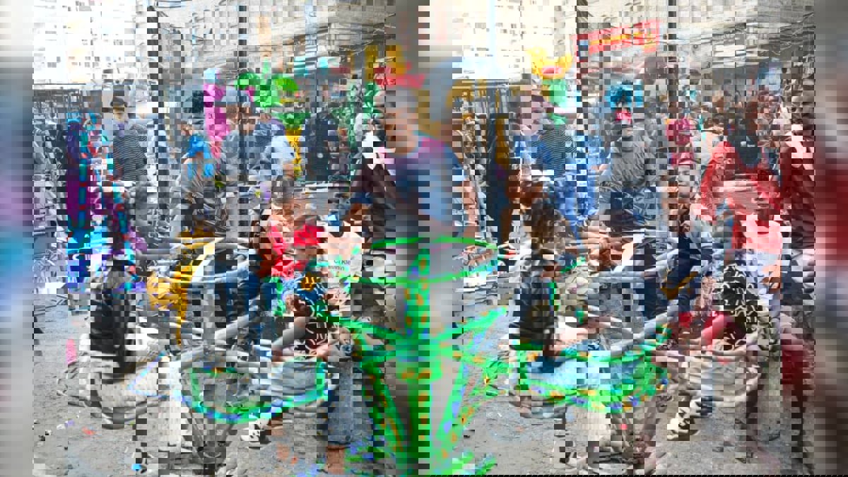  "الدراهين" اليدوية في عدن.. متنفس لطقوس العيد يقاوم الاندثار