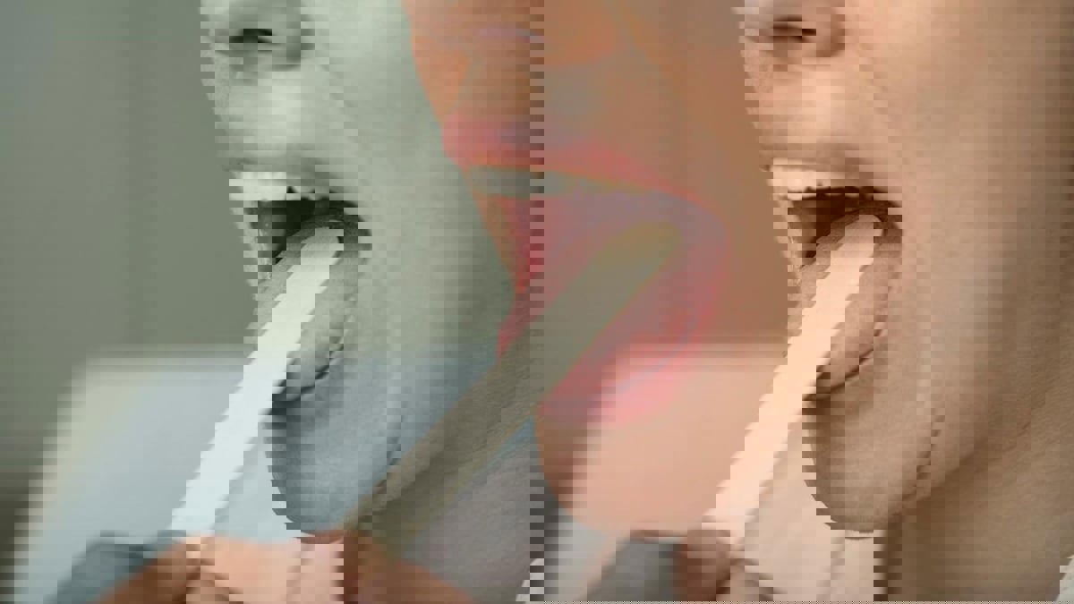 دراسة: نقص فيتامين "ب12" يسبب شعورا بالإرهاق ويضر اللثة واللسان