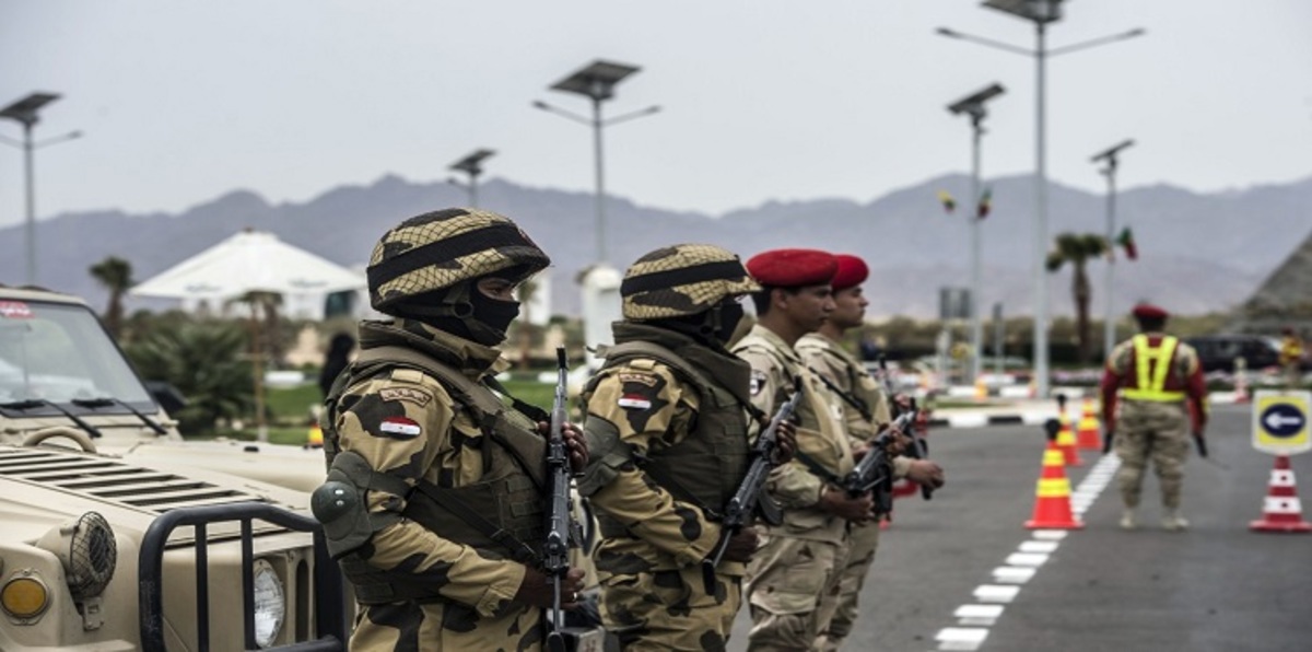 إصابة 4 جنود بهجوم على حاجز أمني في سيناء المصرية