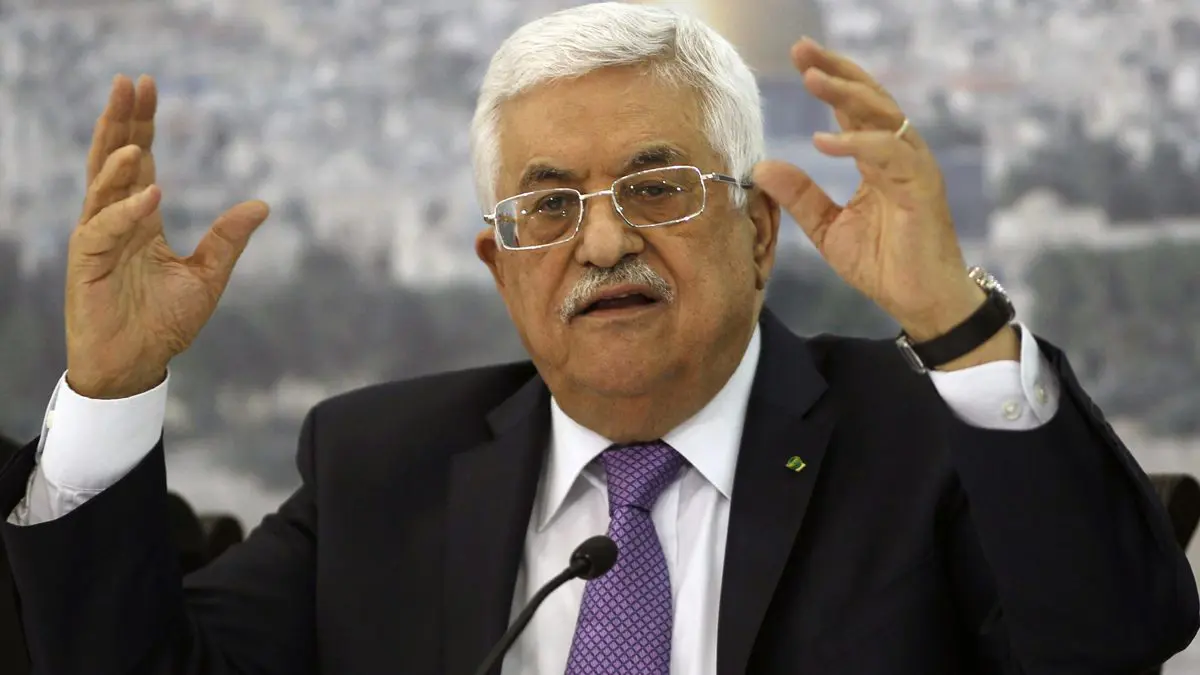 عباس يدعو لبنان للحوار العاجل بدلًا من التصعيد لحل أزمة المخيمات الفلسطينية