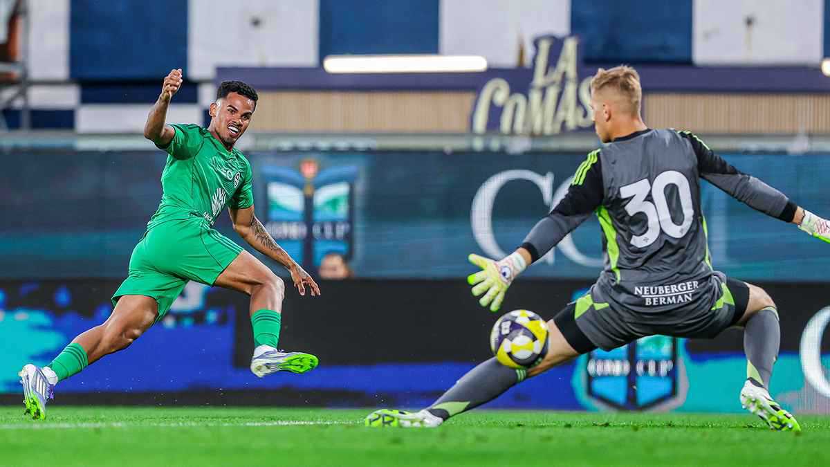 ملخص وأهداف مباراة الأهلي السعودي وكومو.. غالينو يسجل هدفا رائعا (فيديو)