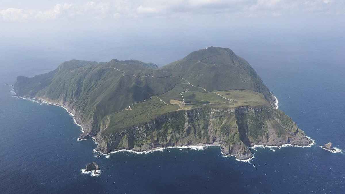 "ألف زلزال خلال أسبوعين".. تحذير بالإخلاء الفوري لسكان جزيرة يابانية