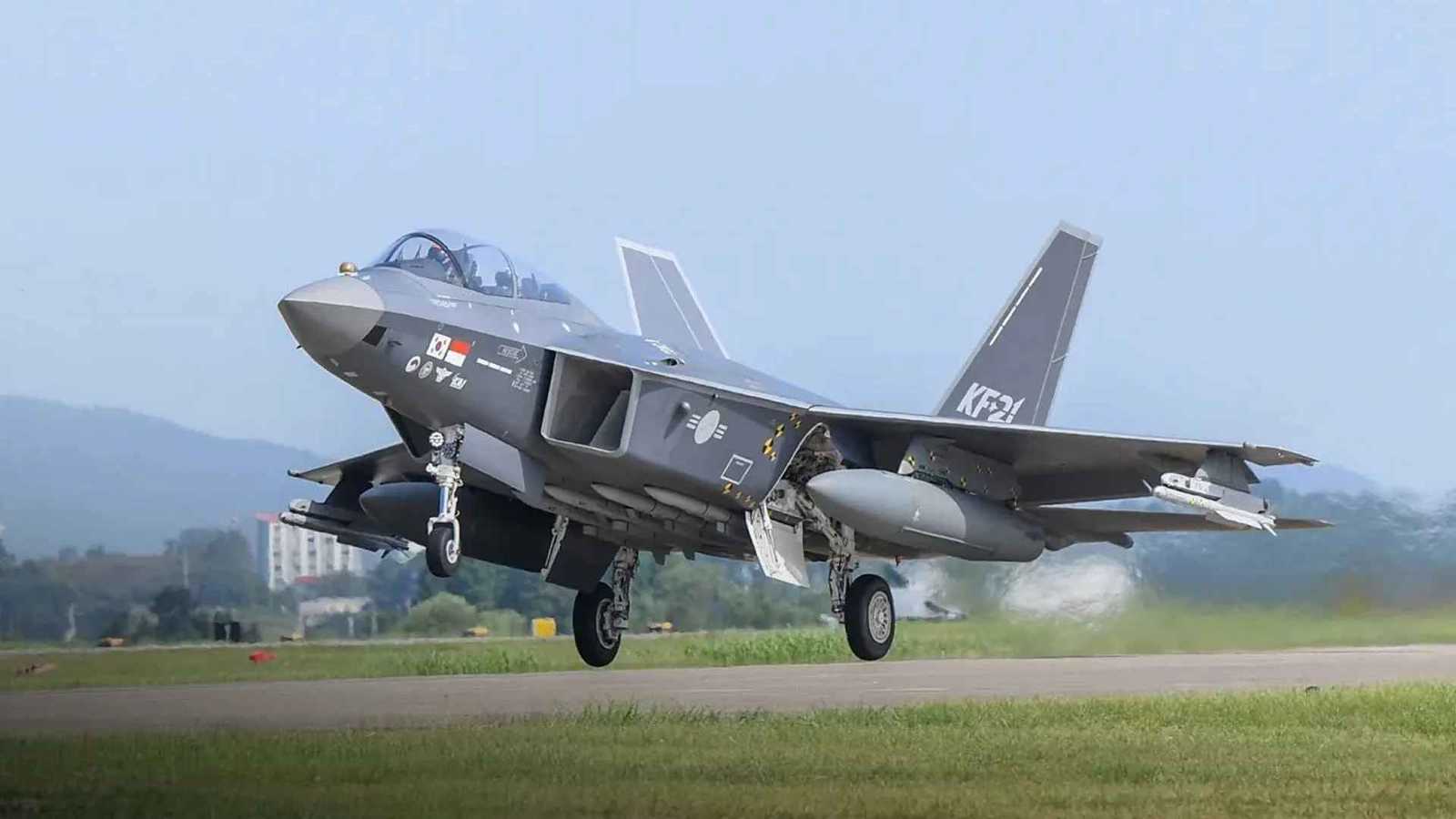 سول تدخل "نادي الشبح".. كيف تغير موازين القوة الجوية في آسيا؟