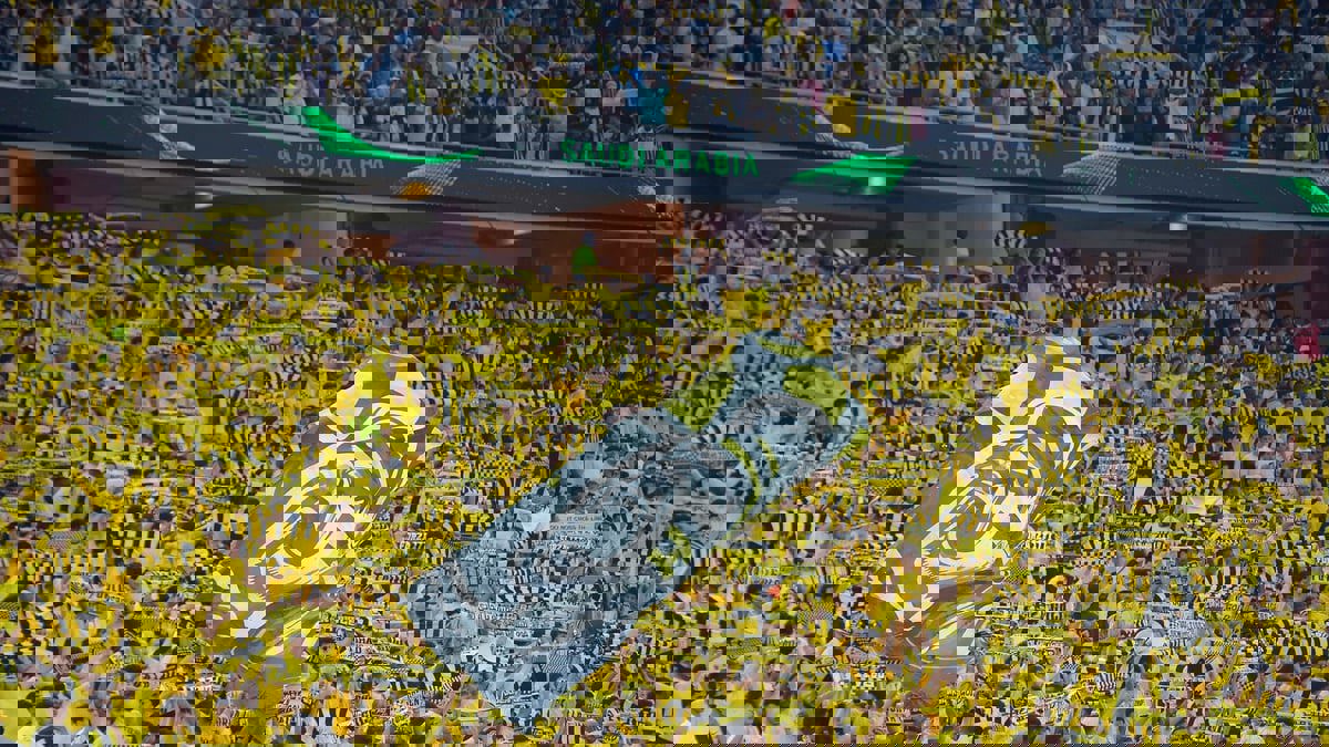 وفاة مشجع لنادي الاتحاد بعد مروره بوعكة خلال مواجهة الهلال