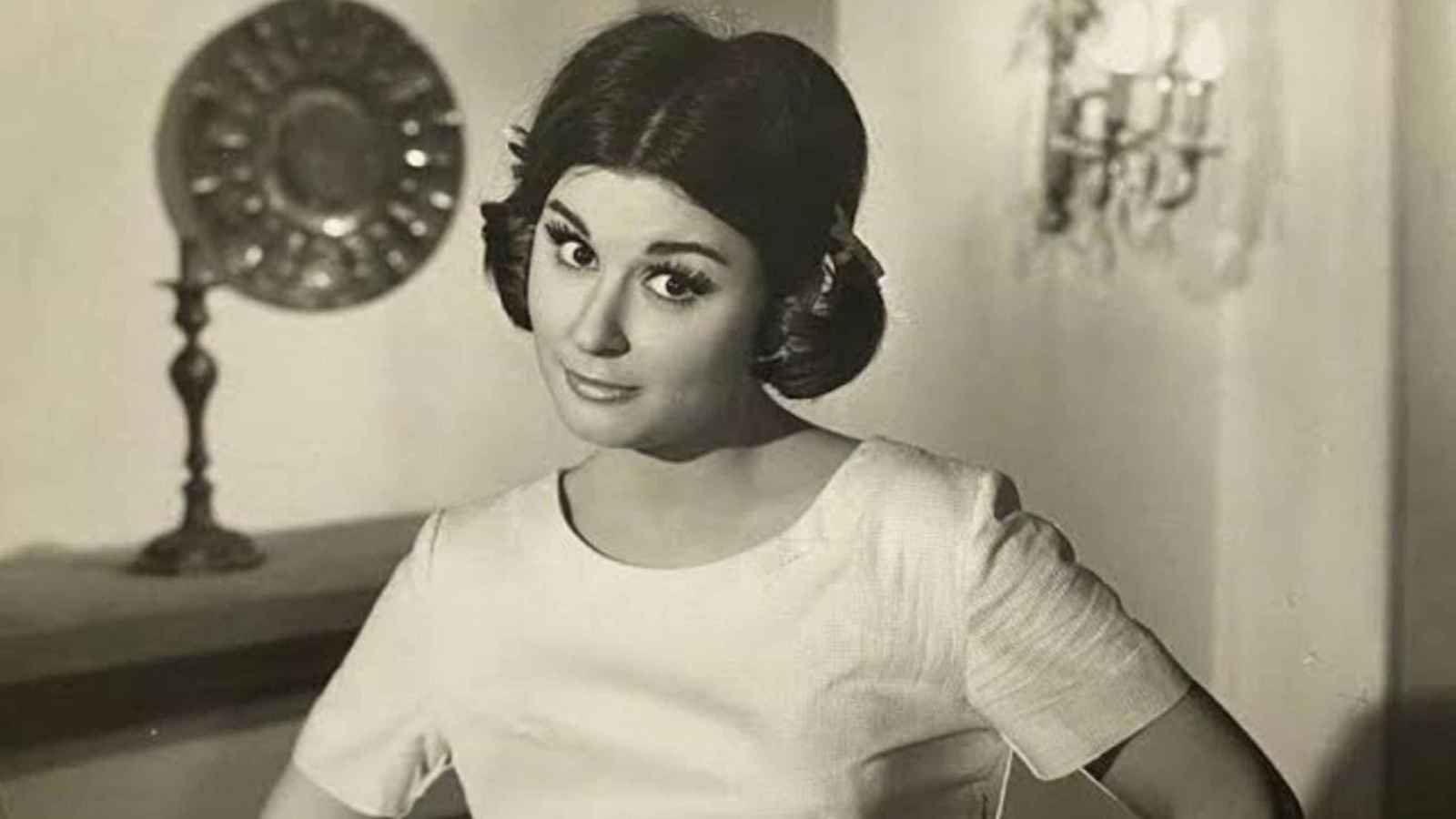 هل تعمدت دنيا سمير غانم تقليد سعاد حسني في "عايشة الدور" ؟