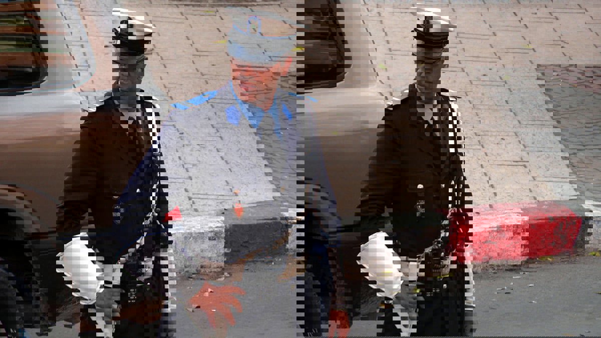 مغاربي يخنق والدته بـ"كابل"