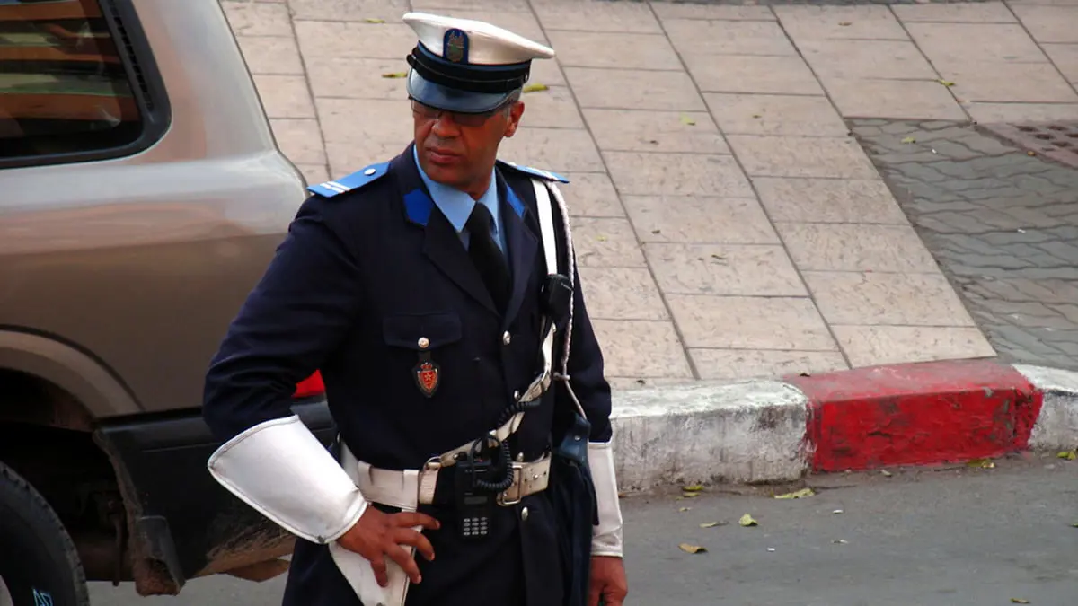 مغاربي يخنق والدته بـ"كابل"