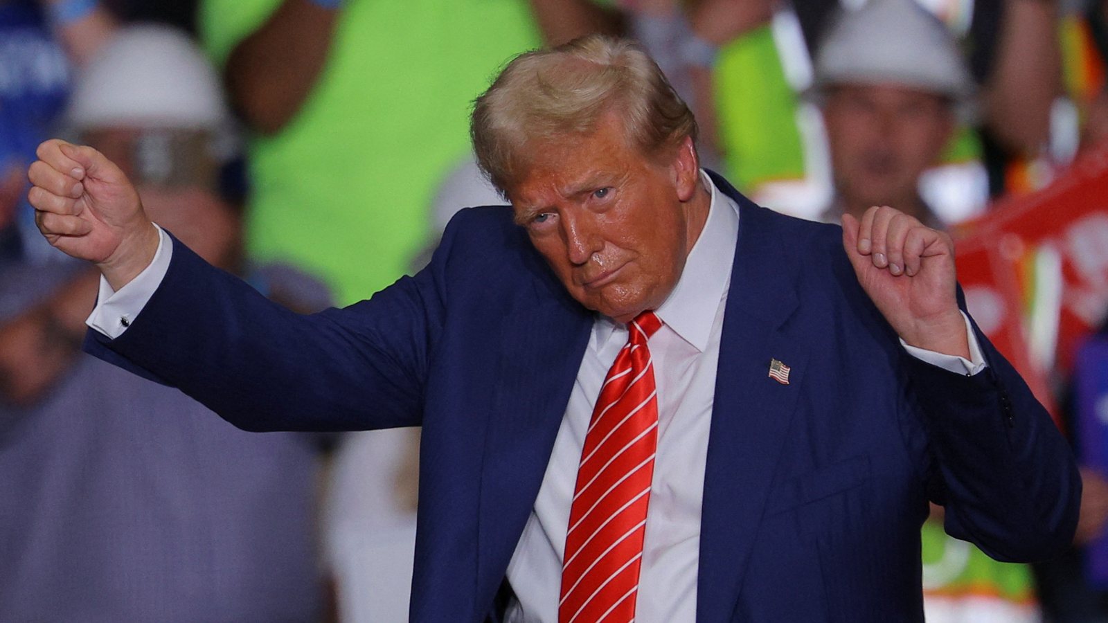 صممها بنفسه.. ترامب يطلق عملته الخاصة (صورة)