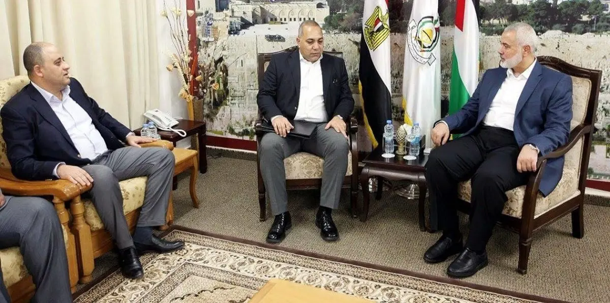 قبيل قدوم الحكومة الفلسطينية.. وفد أمني مصري يصل غزة ويلتقي هنية