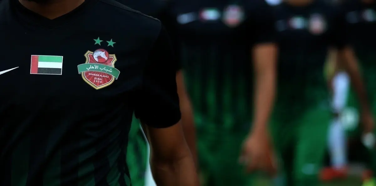 لماذا ظهر شباب الأهلي دبي بـ"نجمتين" على قميصه في أولى مبارياته بالدوري الإماراتي؟