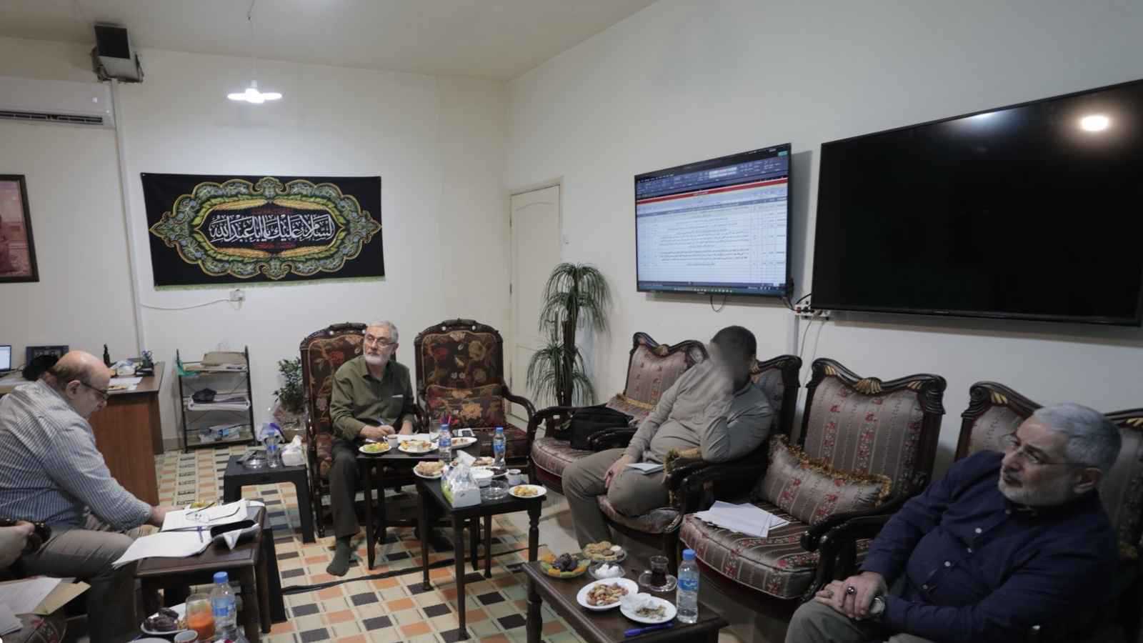 خريطة في صورة فوتوغرافية تكشف بنك أهداف "حزب الله" بإسرائيل