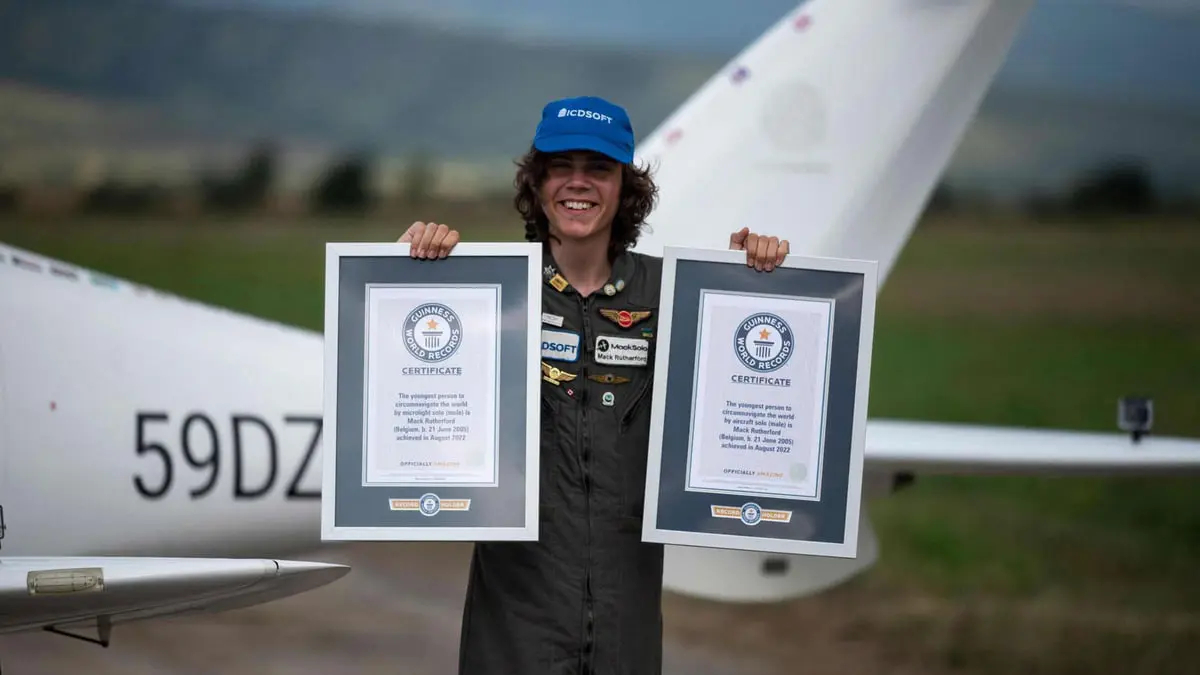 أصغر مسافر بمفرده.. صبي بريطاني يجوب 30 دولة خلال 5 أشهر