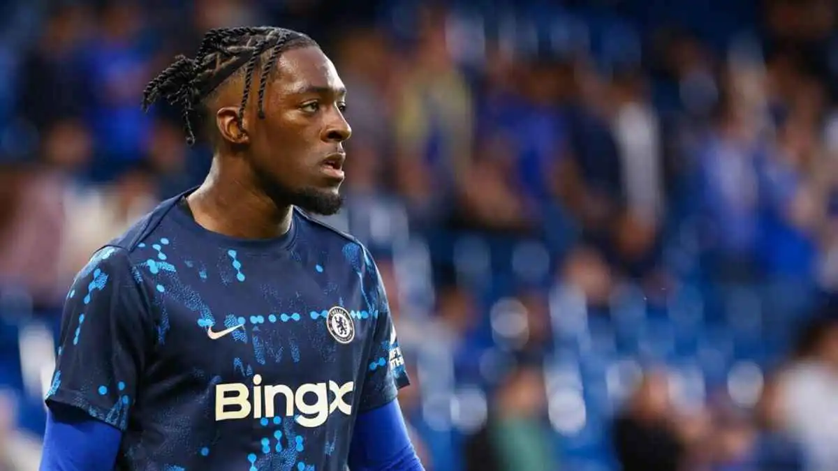 بعد لاكازيت.. نيوم السعودي ينقض على نجم تشيلسي