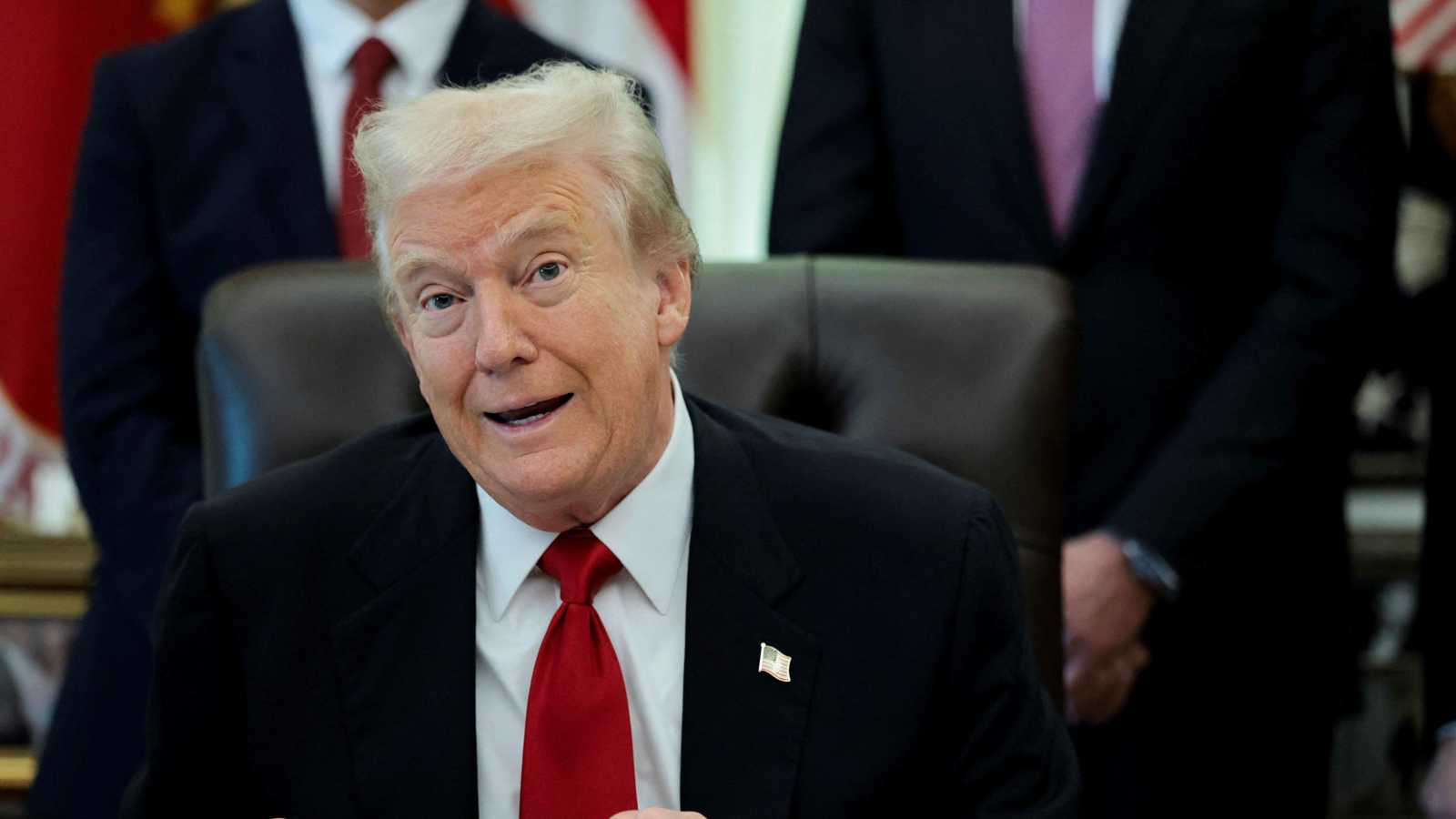 عقب طلب إيراني.. ترامب يبدي انفتاحاً بشأن رفع العقوبات عن طهران