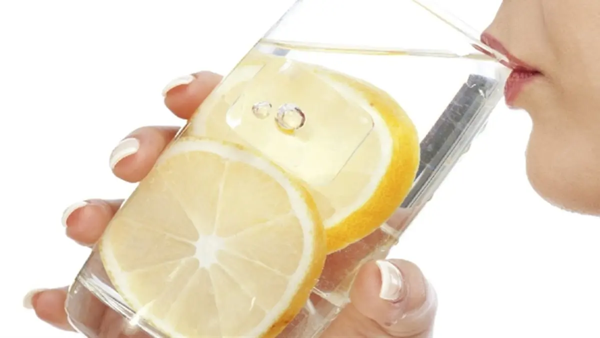من بينها عصير الليمون.. مشروبات لا تتناولها أبدًا بعد سن الأربعين (صور) ‎