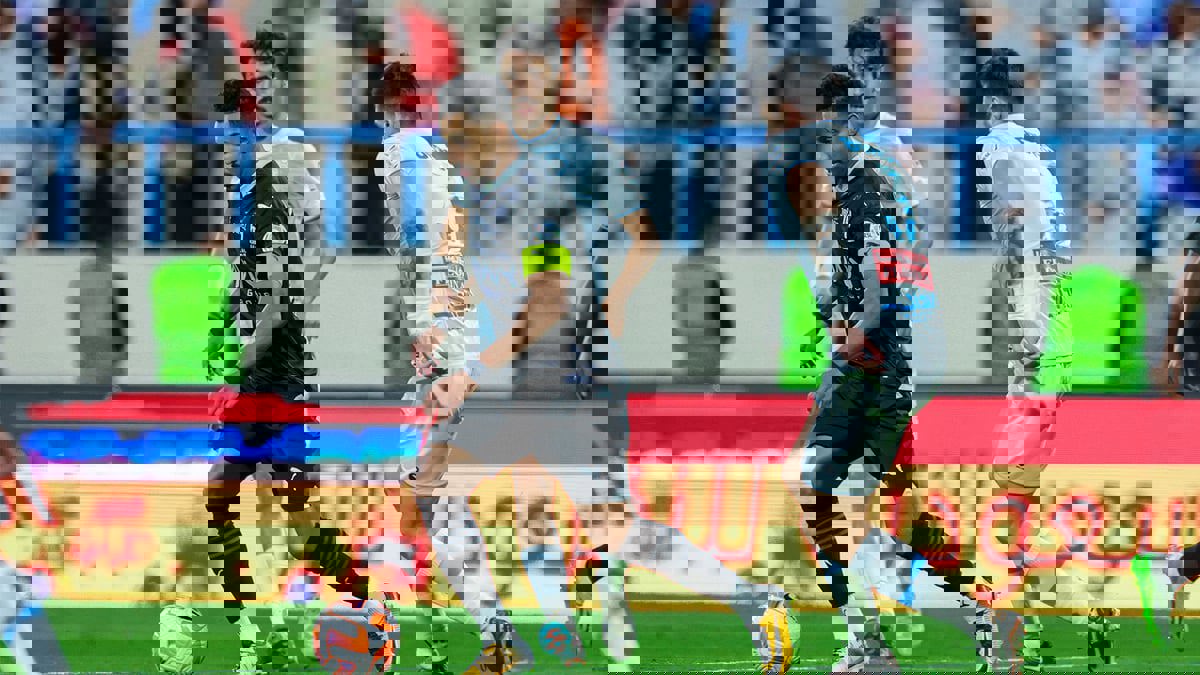 ترتيب الدوري السعودي: الهلال يهزم الأخدود ويرتقي للصدارة (فيديو)