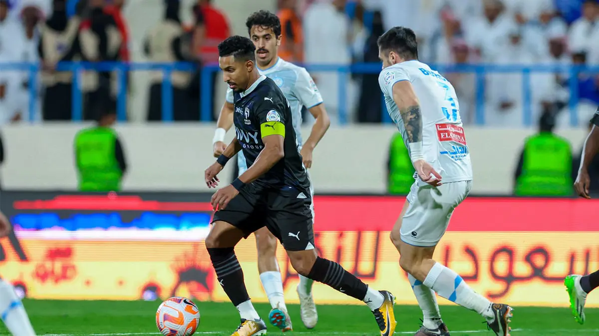 ترتيب الدوري السعودي: الهلال يهزم الأخدود ويرتقي للصدارة (فيديو)