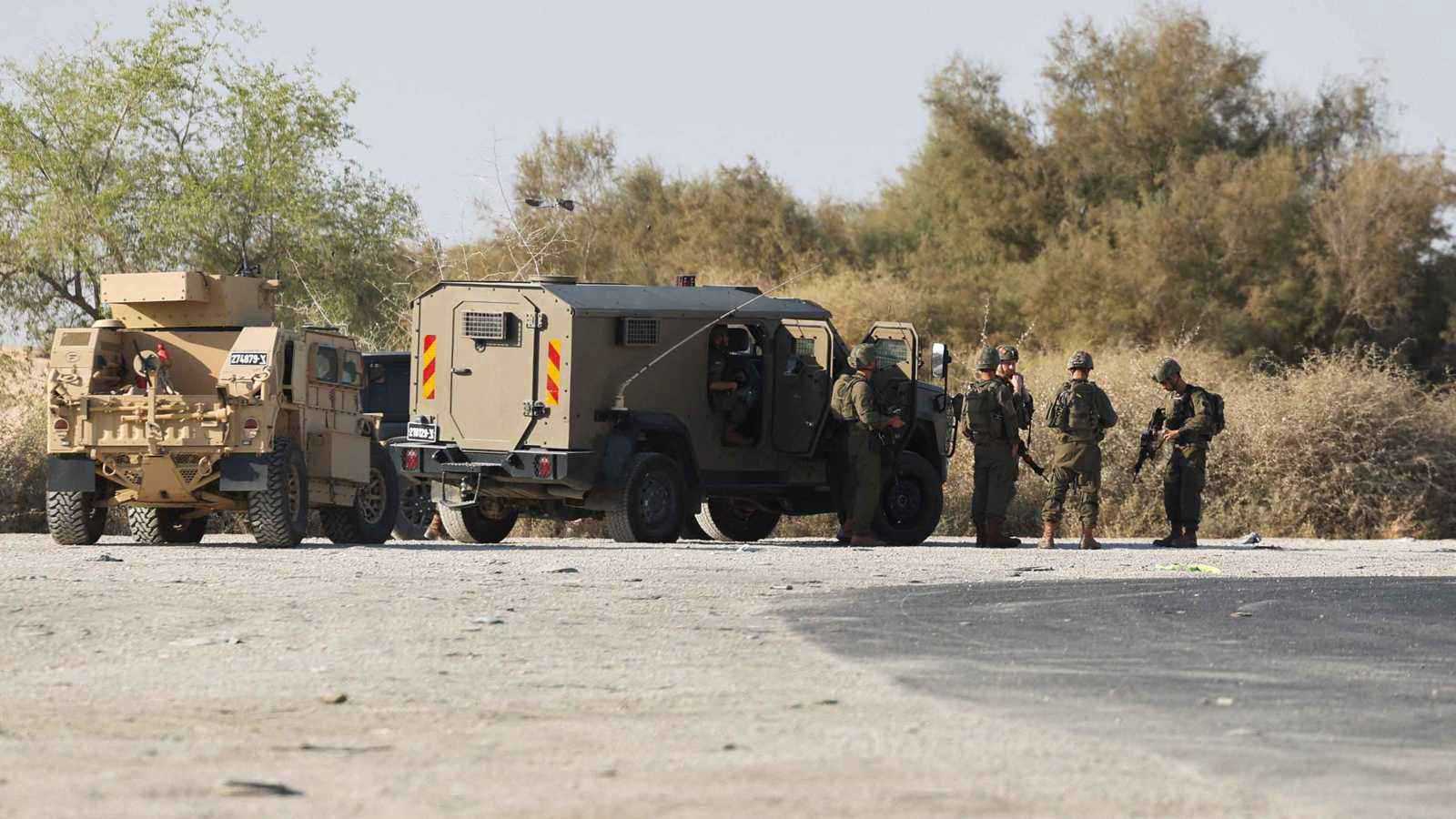 إصابة مجندة إسرائيلية بعملية دهس في الخليل والجيش يطارد المنفذ