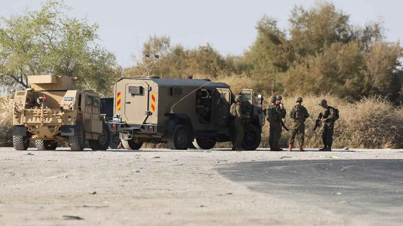 إصابة مجندة إسرائيلية بعملية دهس في الخليل والجيش يطارد المنفذ